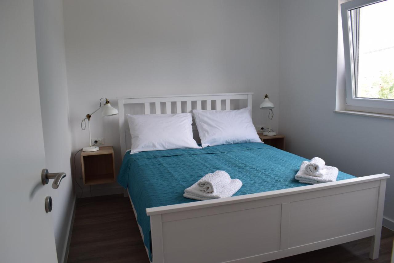 Vila Maslina - Apartman 3 ザダル エクステリア 写真