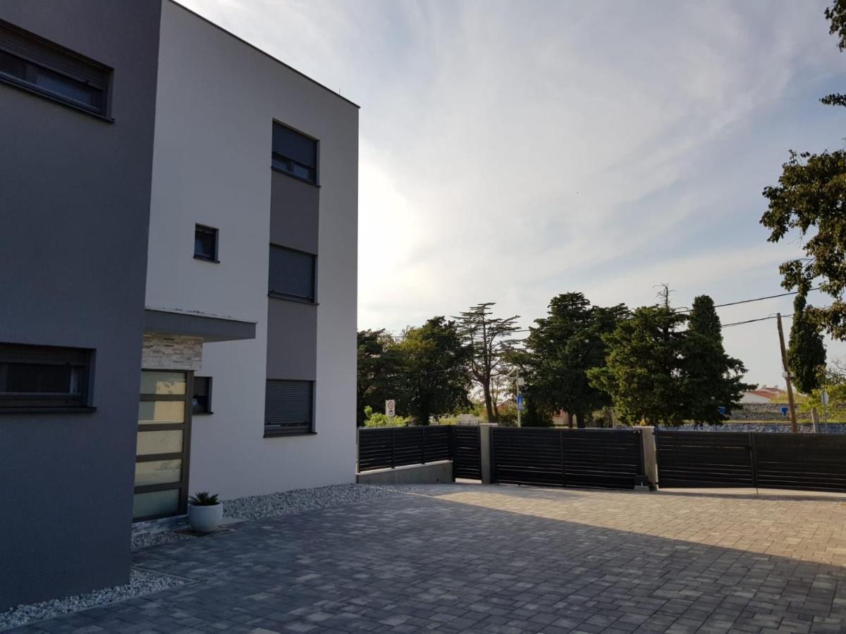 Vila Maslina - Apartman 3 ザダル エクステリア 写真