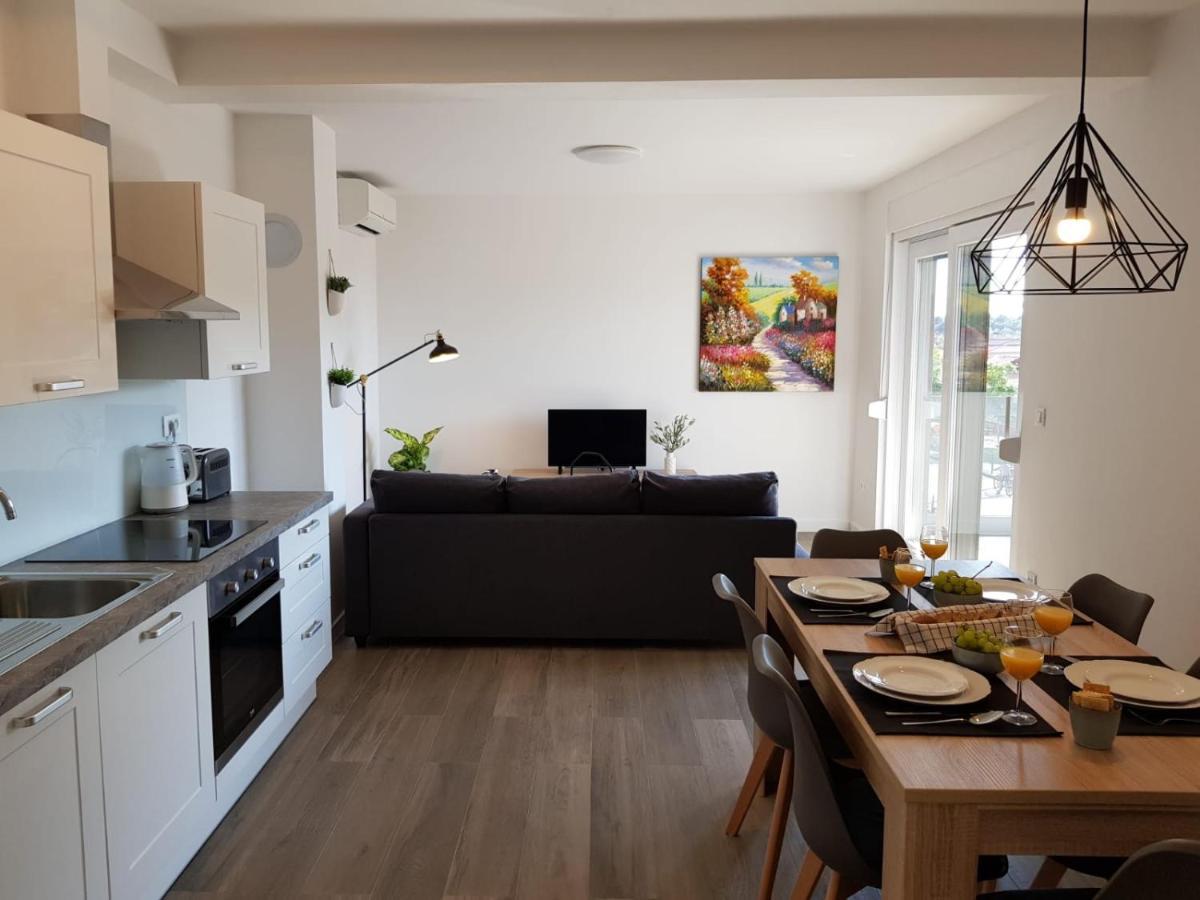 Vila Maslina - Apartman 3 ザダル エクステリア 写真